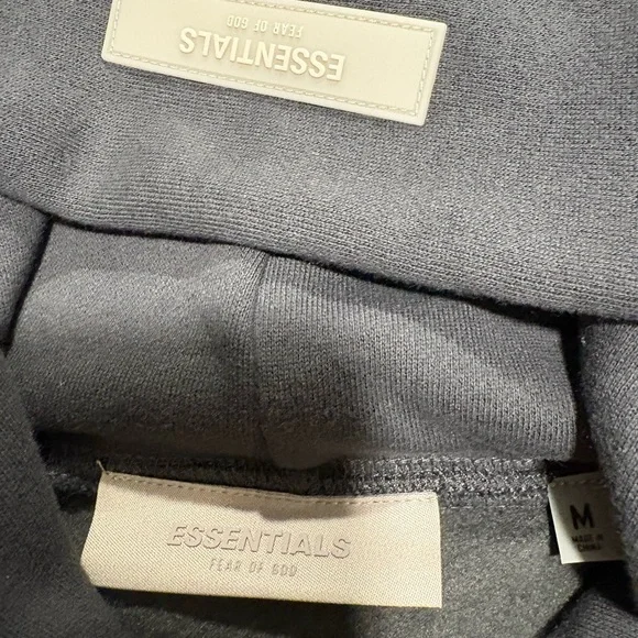 Essentials Fear of God Iron “1977” Hoodie SS22 - Picture 6 of 11